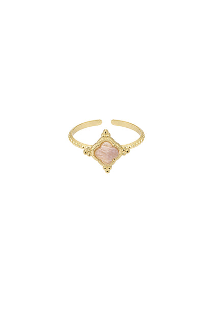 The Clover Ring